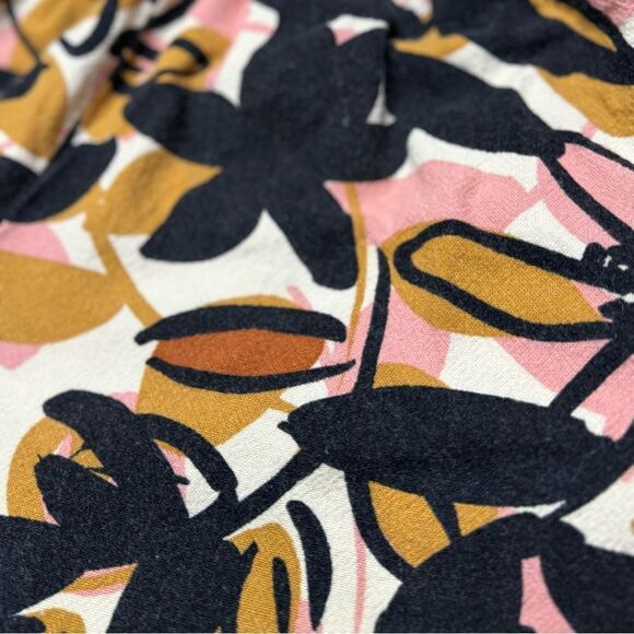 Tulléa Floral Linen Pants - Picture 6 of 10